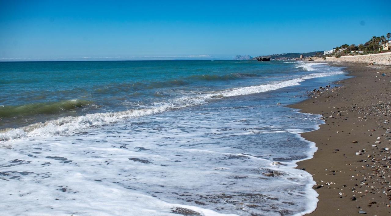 Fantastic Beachfront Apartment Estepona Exterior photo